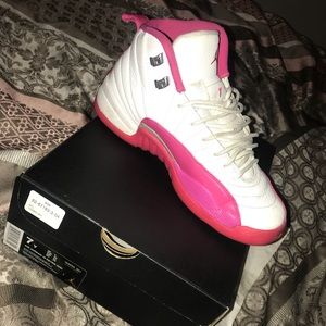 Grade school pink and white retro 12s size 7